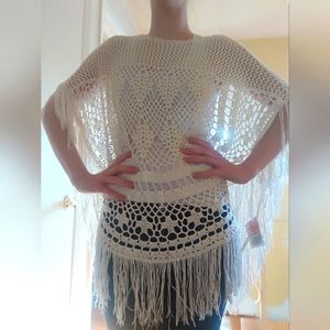 Noisy May white/eggshell white shawl